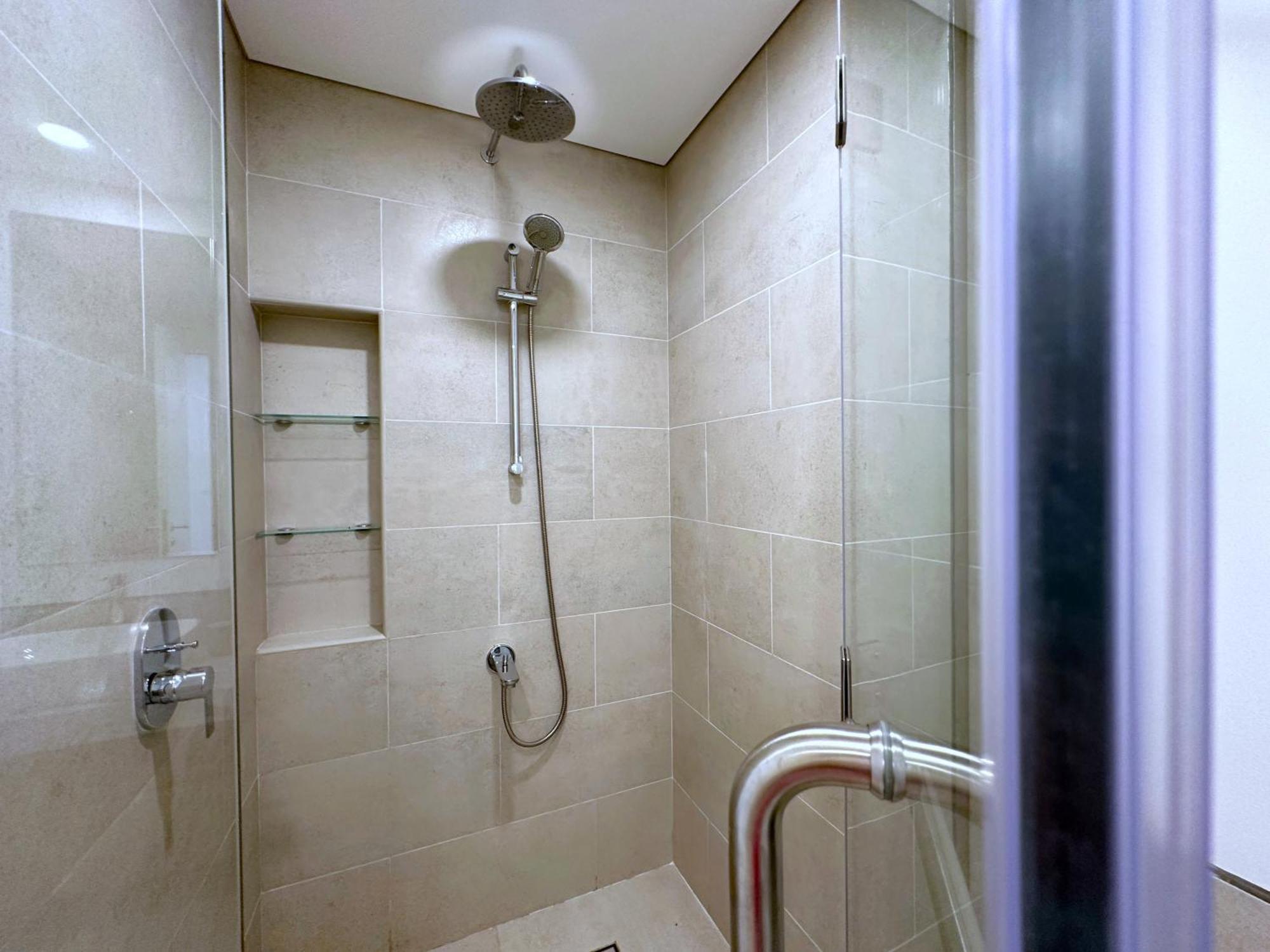 Megaluxury Flat Resort, Amazing Pool, Burj Direct View Dubai