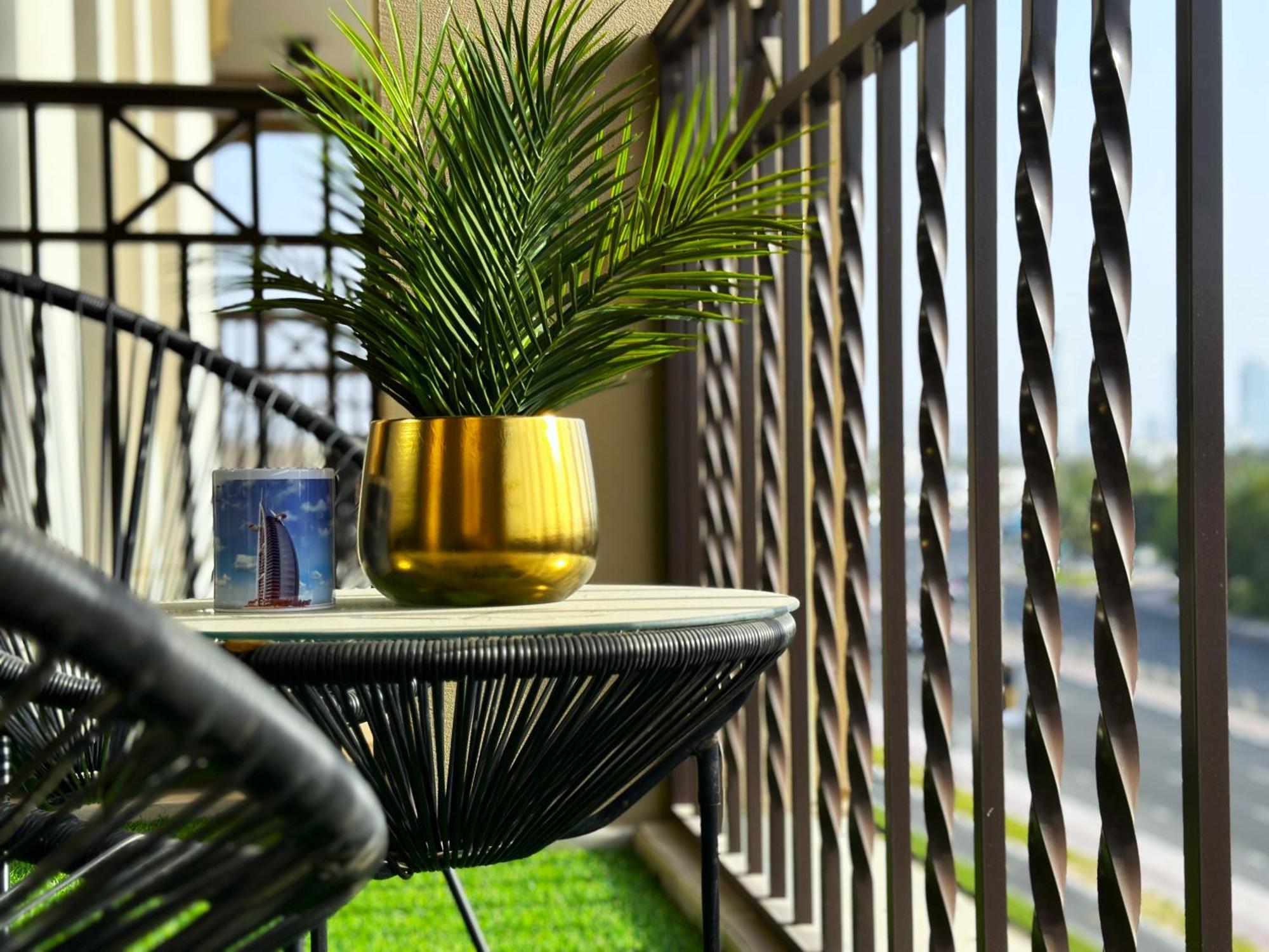 Megaluxury Flat Resort, Amazing Pool, Burj Direct View Appartement *