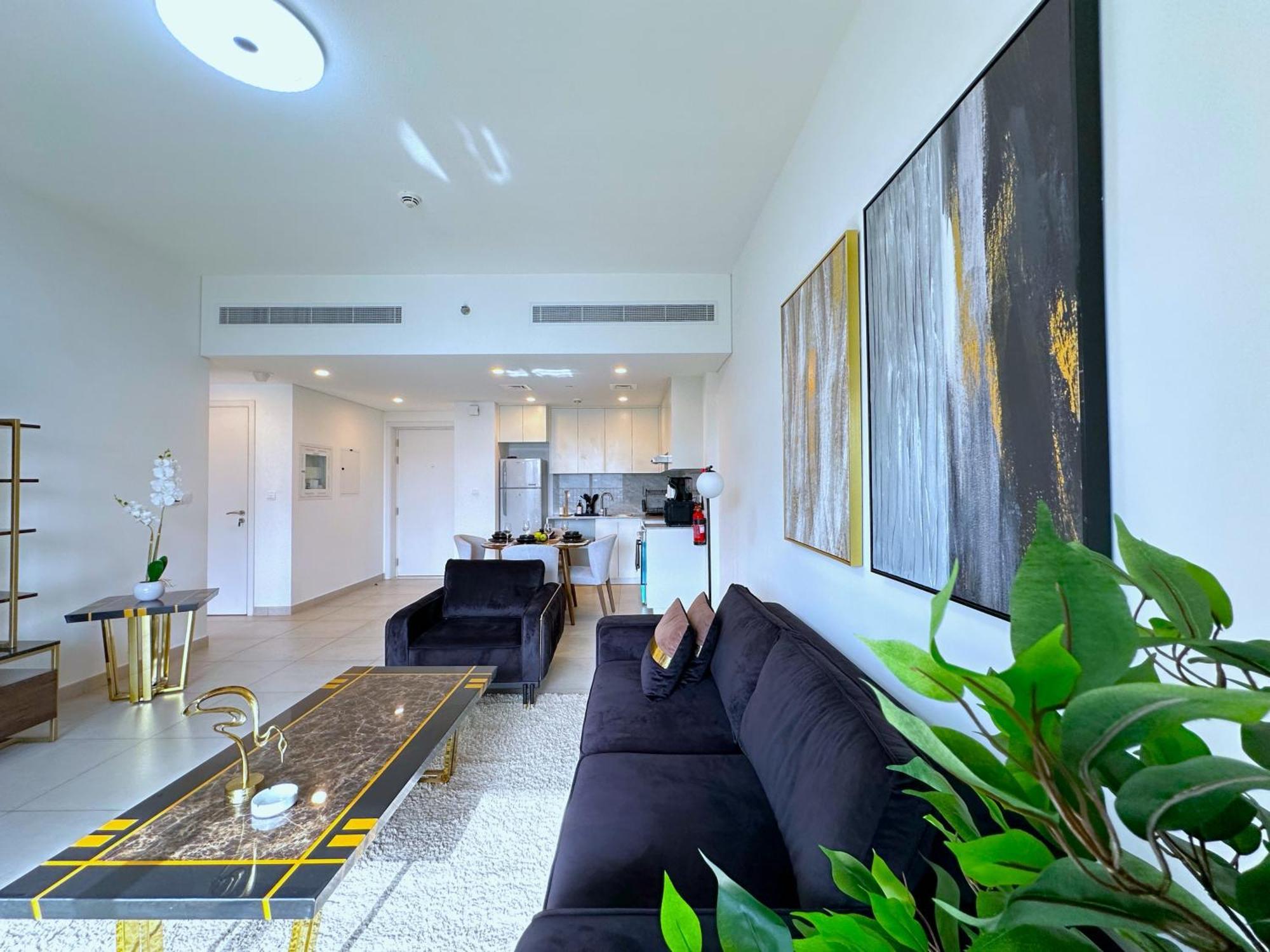 Megaluxury Flat Resort, Amazing Pool, Burj Direct View