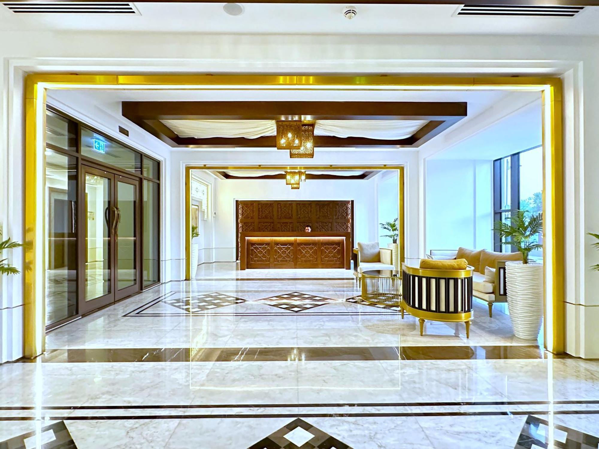 Megaluxury Flat Resort, Amazing Pool, Burj Direct View *