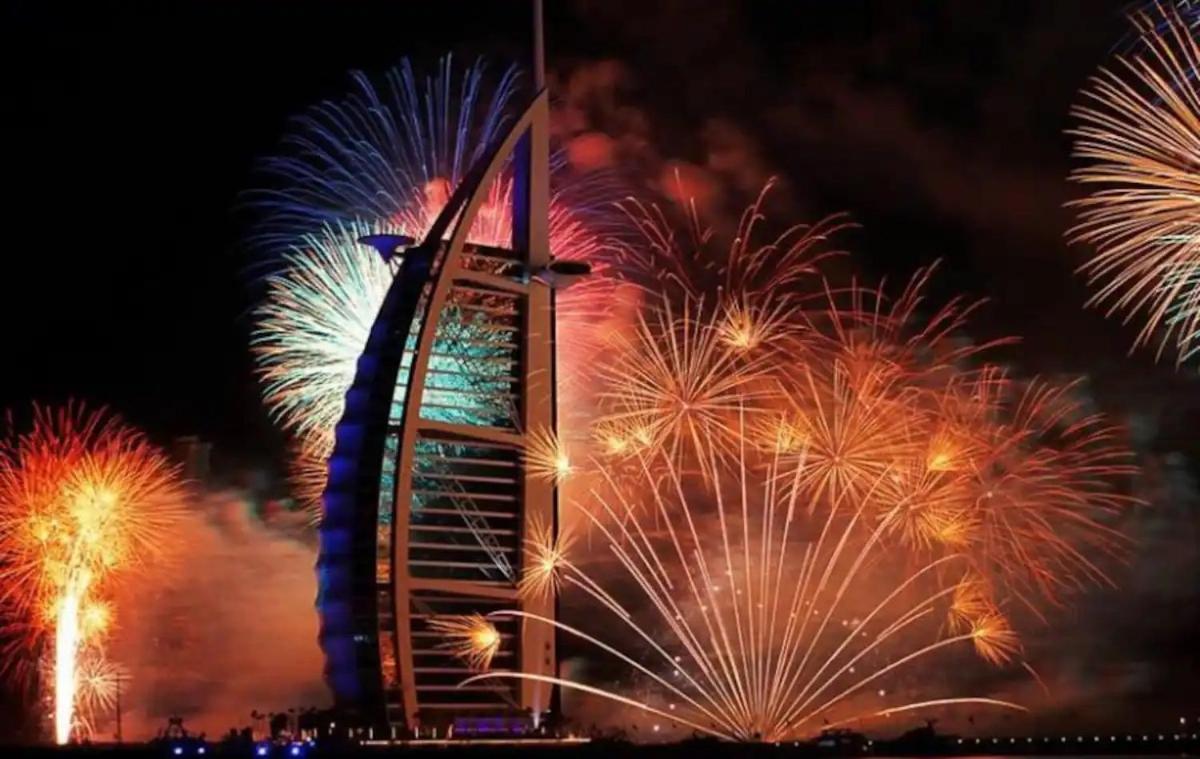Megaluxury Flat Resort, Amazing Pool, Burj Direct View Dubai