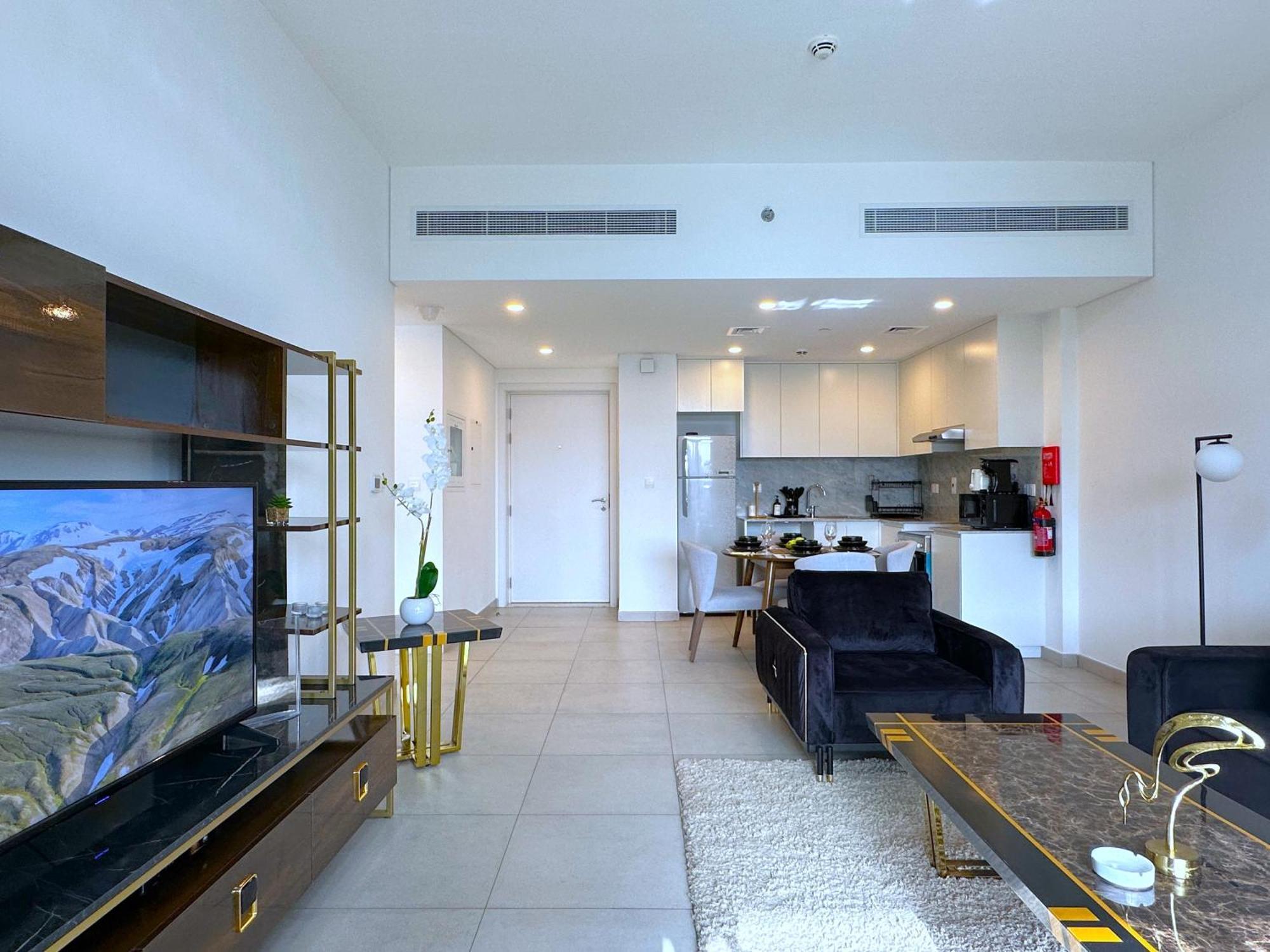 Megaluxury Flat Resort, Amazing Pool, Burj Direct View Apartment